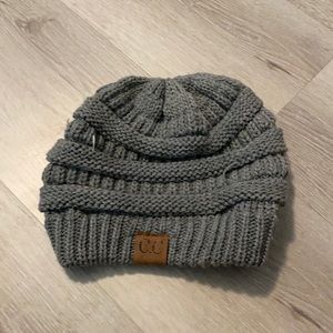 Grey beanie
